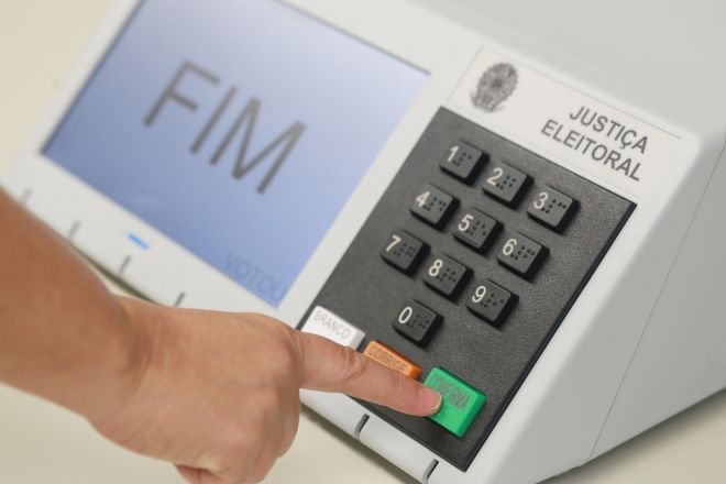 Imagem da notícia: Justiça Eleitoral cadastra eleitores da zona rural de Sooretama que necessitam de transporte para votar